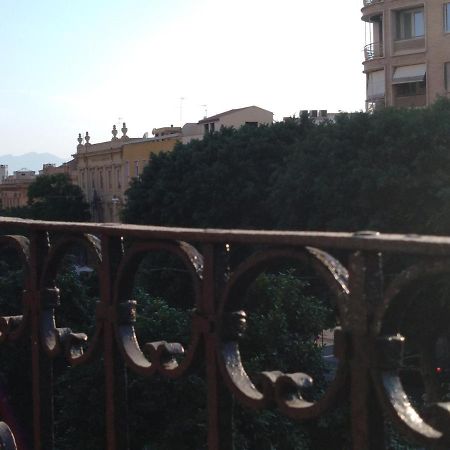 Onlyrooms III - Piazza Jenne Κάλιαρι Εξωτερικό φωτογραφία