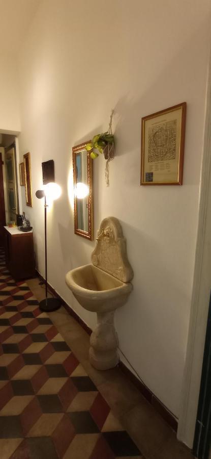 Onlyrooms III - Piazza Jenne Κάλιαρι Εξωτερικό φωτογραφία