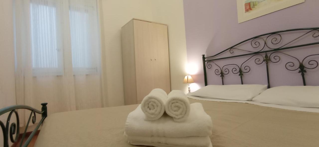Onlyrooms III - Piazza Jenne Κάλιαρι Εξωτερικό φωτογραφία