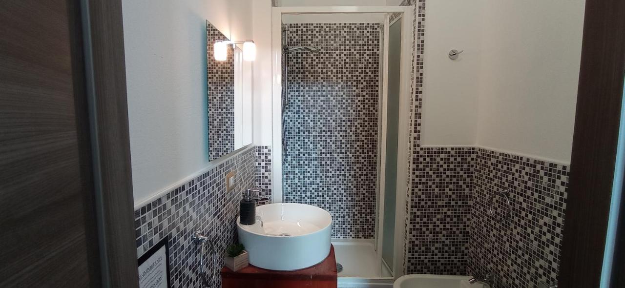 Onlyrooms III - Piazza Jenne Κάλιαρι Εξωτερικό φωτογραφία