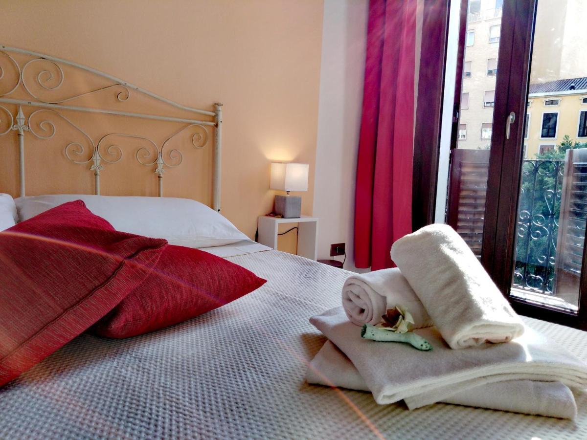 Onlyrooms III - Piazza Jenne Κάλιαρι Εξωτερικό φωτογραφία